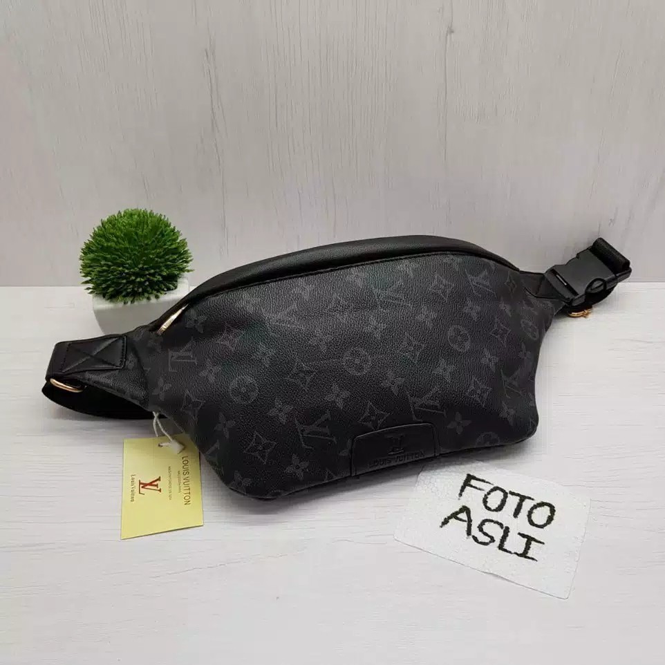 Bumbag L Vuitton 7030