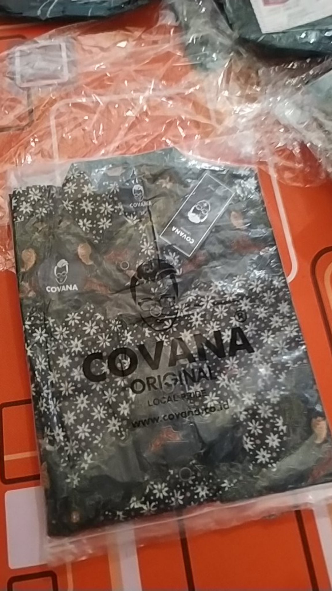 Promo Kemeja Batik Pria Lengan Pendek Distro Casual Oroginal Covana Bahan Katun Bagus