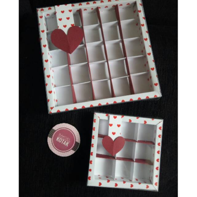 

Box coklat Valentine sekat 25