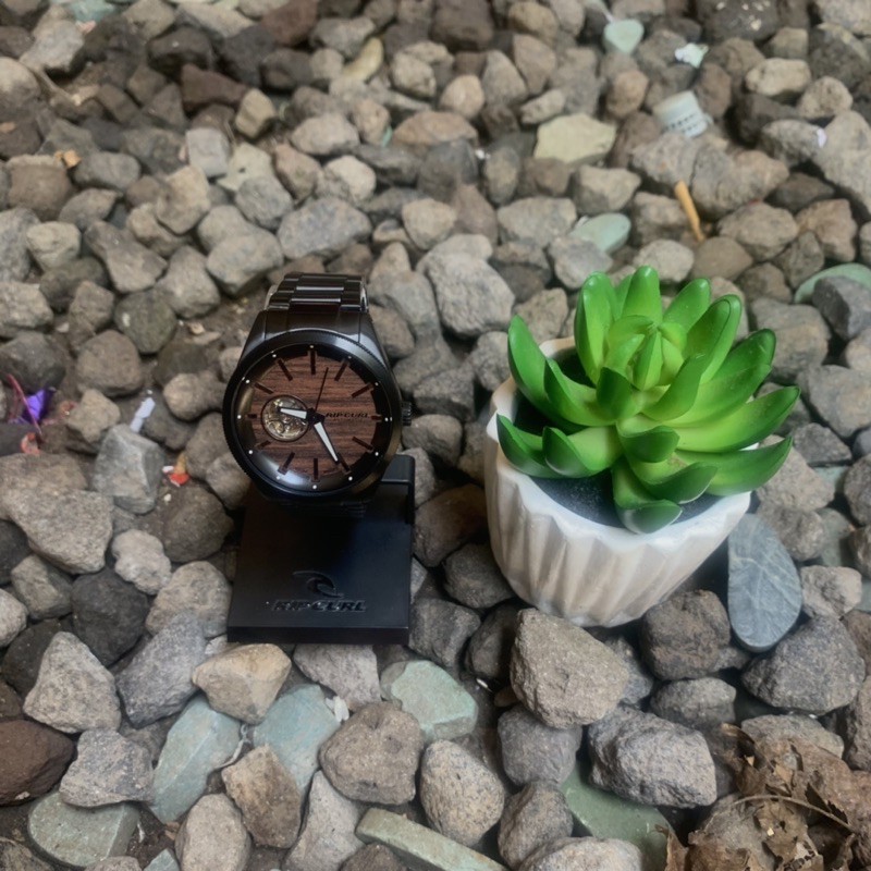 Jam Tangan Rip Curl  Automatic civilian midsize black wood