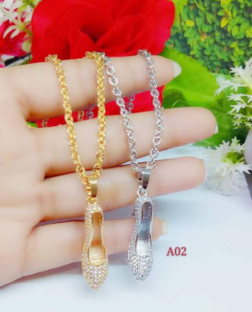 Kalung xuping dan Liontin tumit tinggi