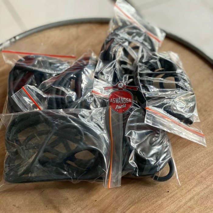 Karet lis tangki vespa hitam