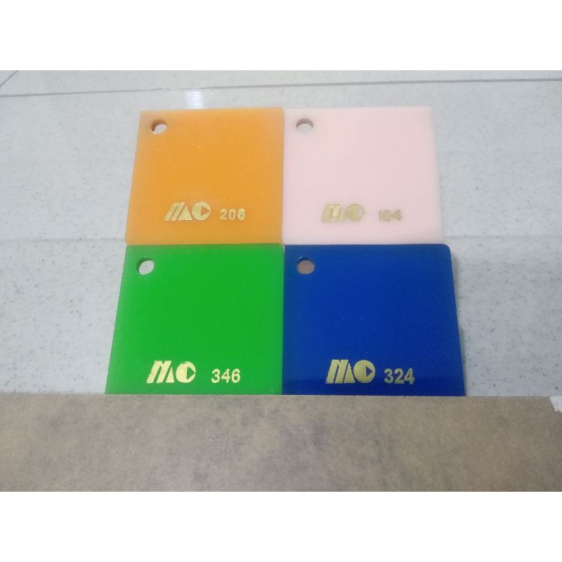 

RB Acrylic potongan /akrilik lembaran /Akrilik warna solid 2mm ukuran A 4/mika (21x30cm)
