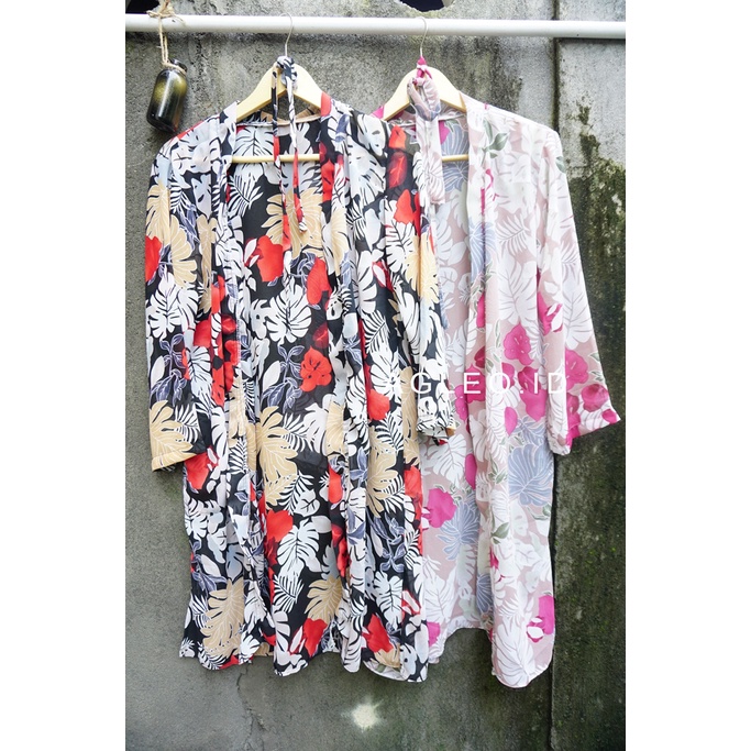 Long cardigan motif bunga