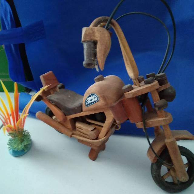 Harley / miniatur kayu / replika / motor kayu / kerajinan jogja