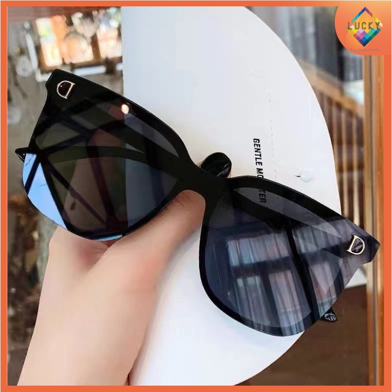 ❤LUCKY❤  INS Fashion Square Besi Frame Wanita Kacamata Hitam Wanita/Pria