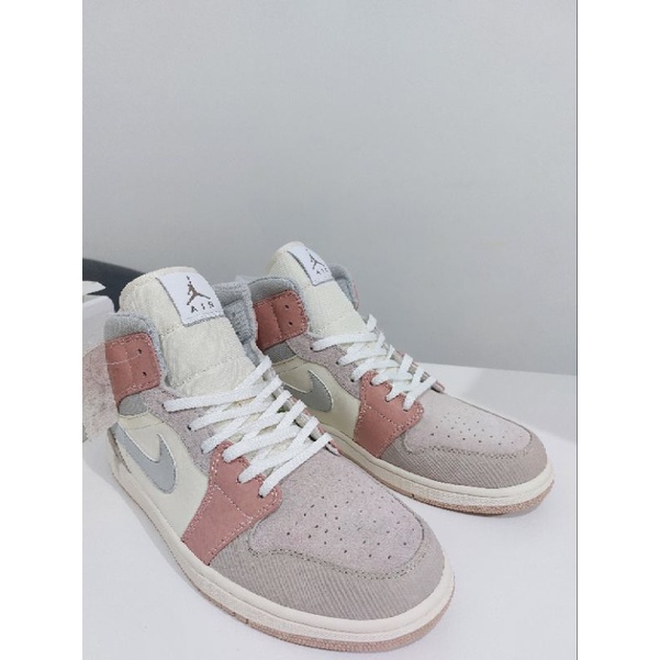 NIKE AIR JORDAN 1 MID MILAN
