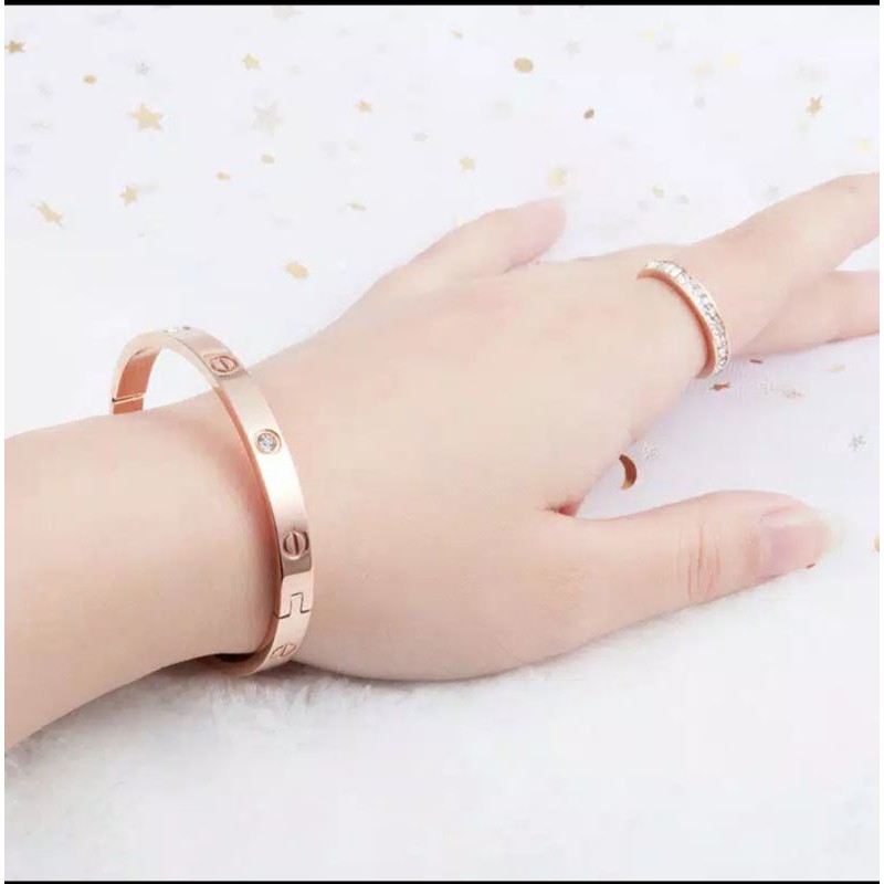 gelang tangan wanita dewasa titanium