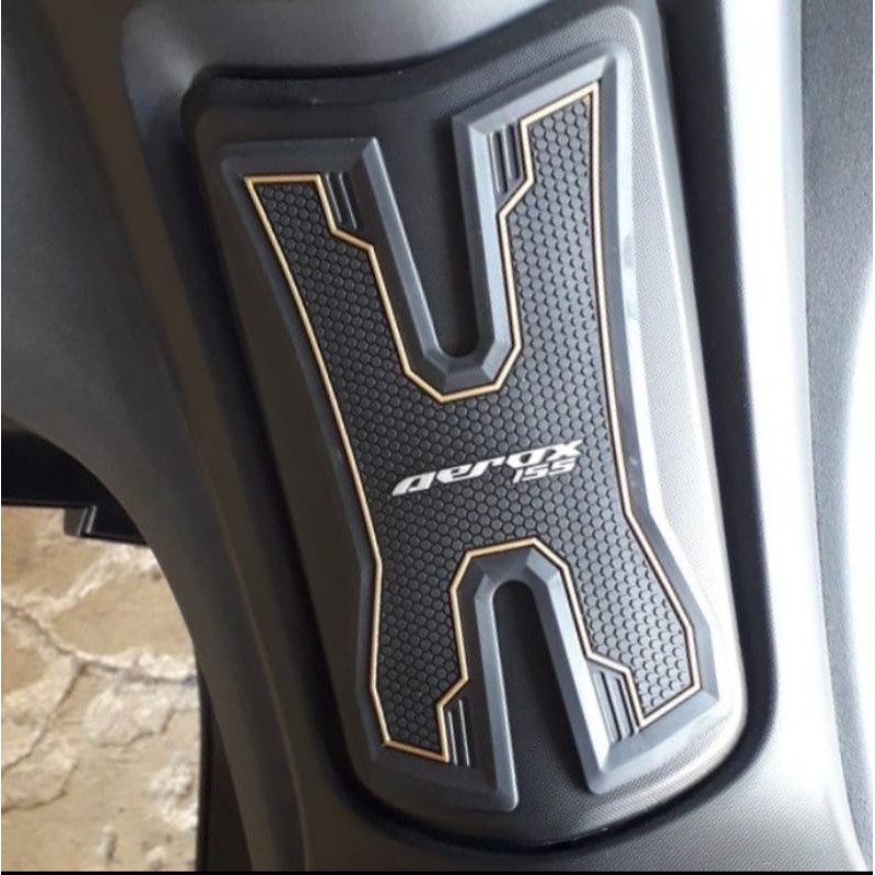 Sticker stiker tutup tangki bensin aerox 155 bahan karet premium