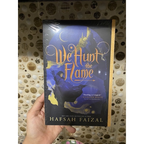 (English+Original) We Hunt the Flame by Hafsah Faizal we free the stars