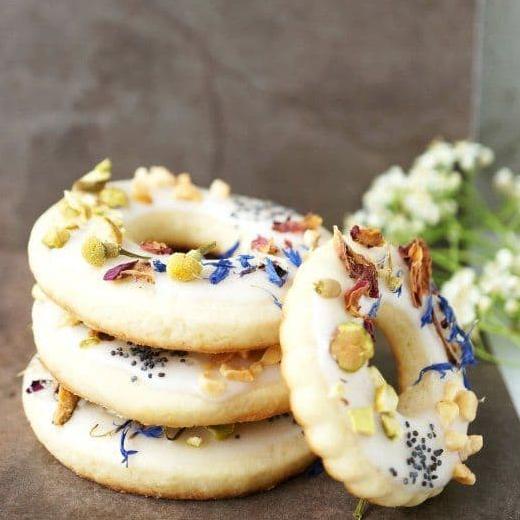

Dried Edible Flower Mix Bunga 5Gr Kering Hiasan Kue Makanan Bunga