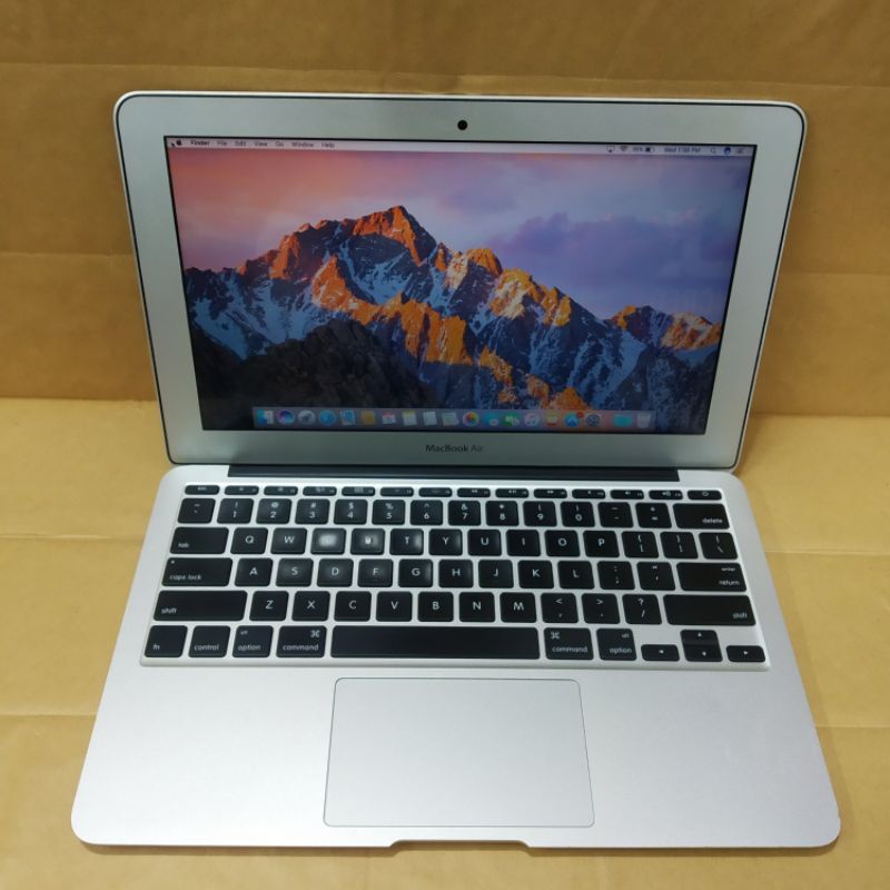 Laptop Bekas MacBook Air 2012 Core i5 4GB |SSD128GB 11,6" Mantul Kecil Ringan