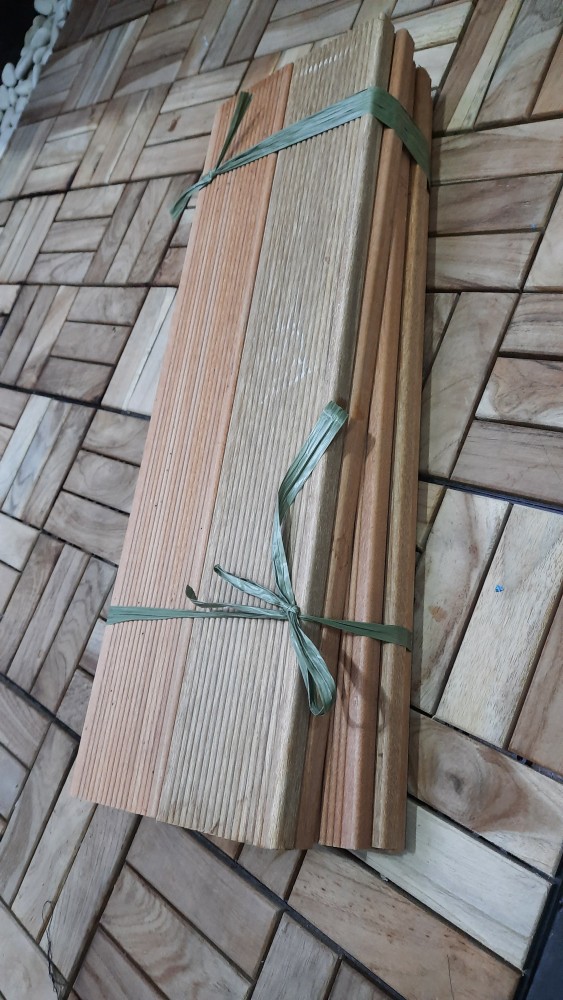 Lantai Kayu Taman Tutup Chamber Kolam Ikan Koi Decking Bengkirai Uk 2x9x60 Cm Non Ulin Merbau
