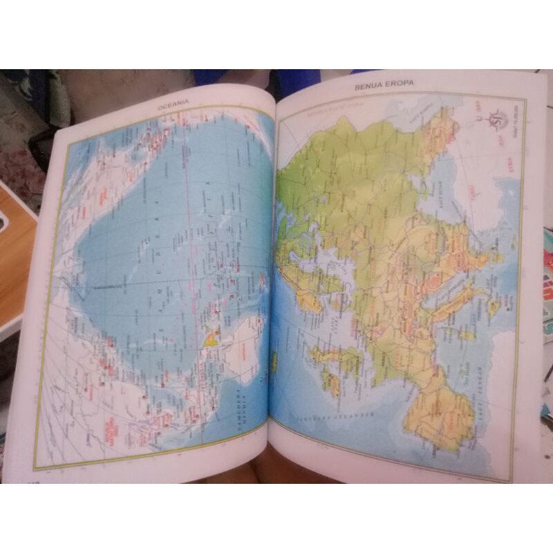 ATLAS GLOBAL 34 Provinsi + INDEX  Ukuran besar 24x32 / atlas ukuran besar