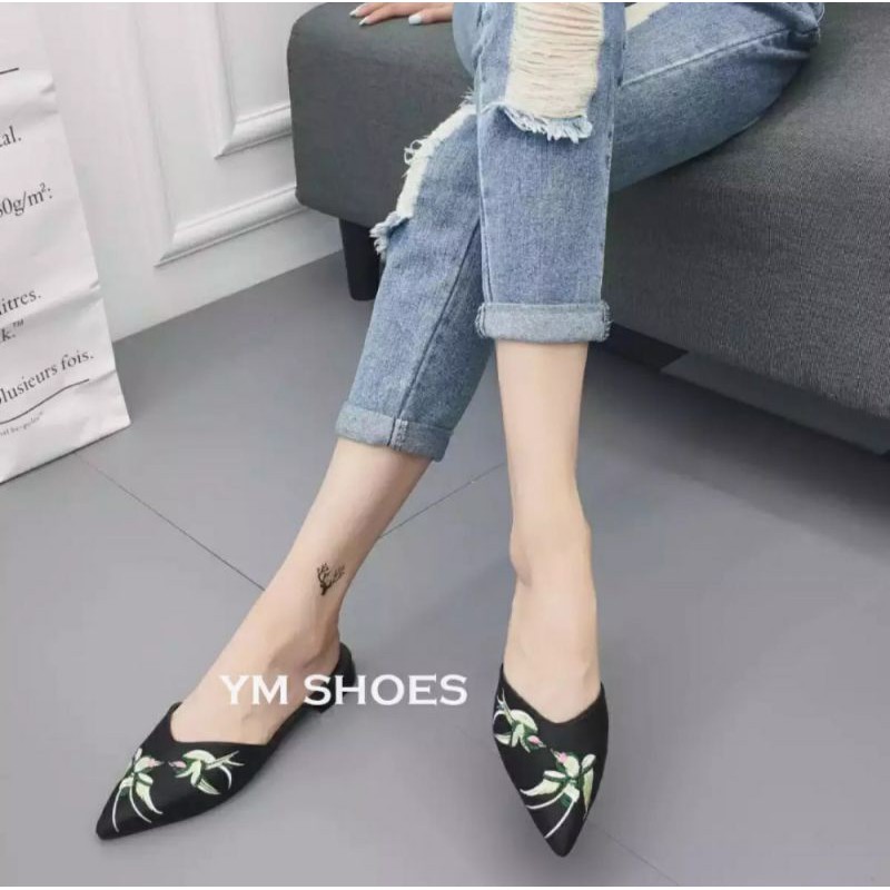 YUKI MODE MD2 Sepatu lancip wanita bordir musim semi sepatu slip on Flat