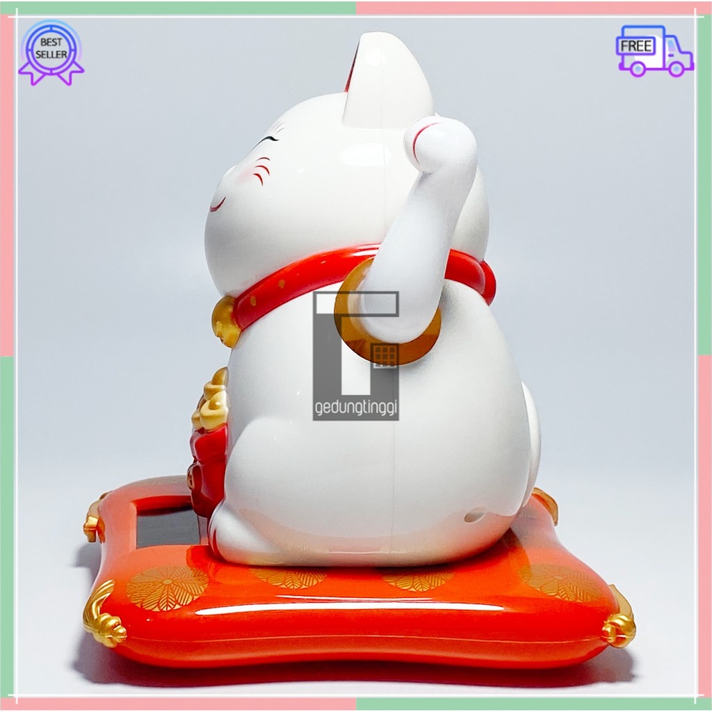 Hiasan Pajangan Patung Kucing Hoki Lucky Cat Maneki Neko Maneko Neki Keberuntungan Rejeki Rezeki Tangan Goyang Gerak China Cina Jepang Solar Non Baterai Batre Batrai Listrik Meja Toko Kasir Dashboard Mobil Size Ukuran Besar Big Medium Sedang Small Kecil