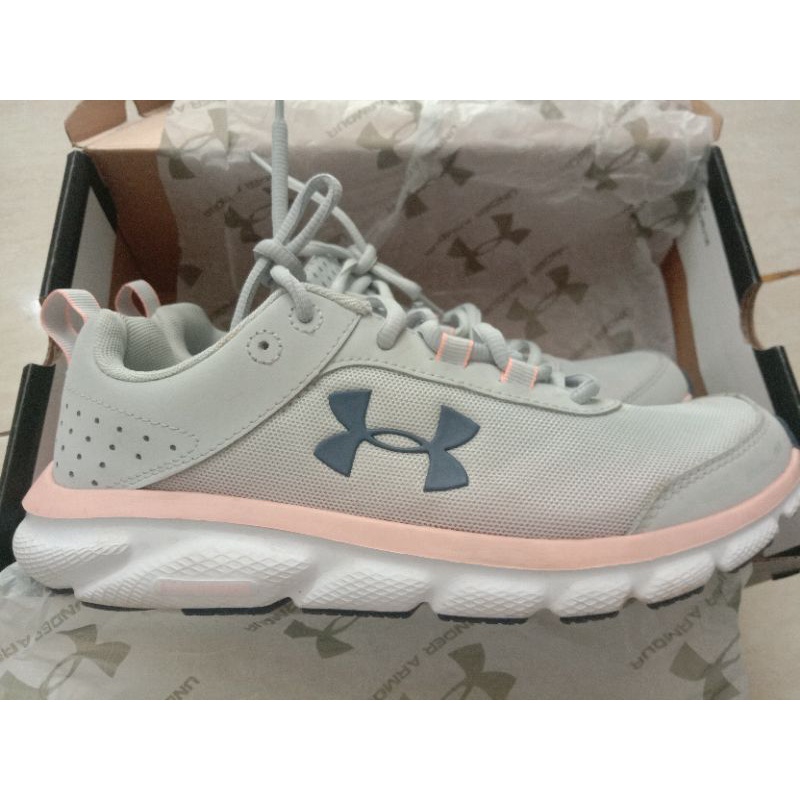Sepatu Running Wanita Under Armour Charged Assert 8 Women Preloved