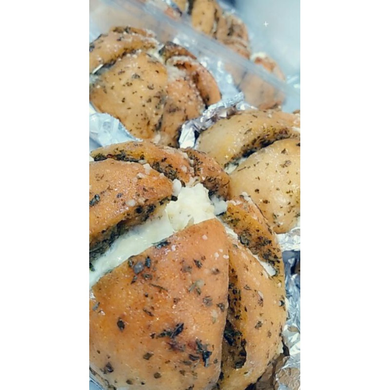 

KOREAN GARLIC BREAD