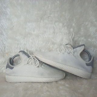 adidas white pharrell williams