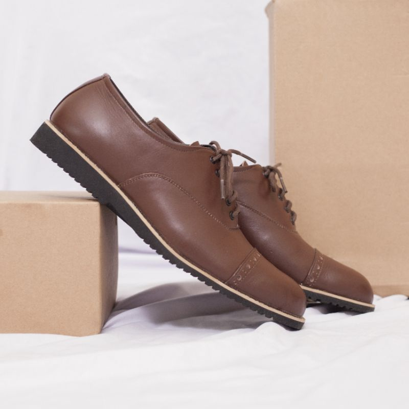 TOM'S - Sepatu Kulit Pria Handmade - SP Coklat