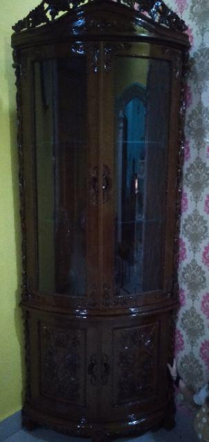 Almari Sudut Mawar.ambalan Kaca,mebel Jepara,furniture