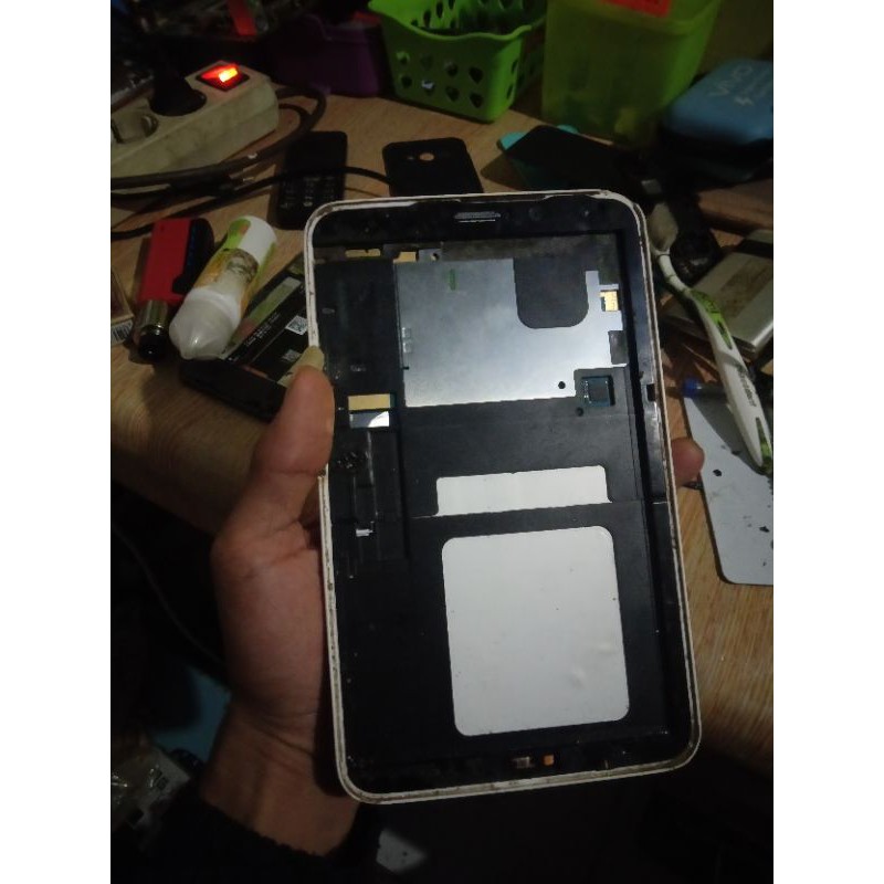 Samsung GALAXY Tab 3V SM-T116N minus LCD Tablet [8GB].