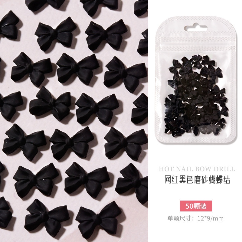 50pcs / Kantong Pita 3D Bahan Resin Warna Hitam Putih Untuk Nail Art