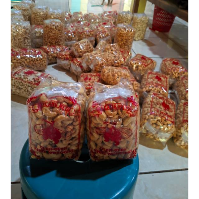 

KACANG METE GORENG ASLI WONOGIRI 500gr