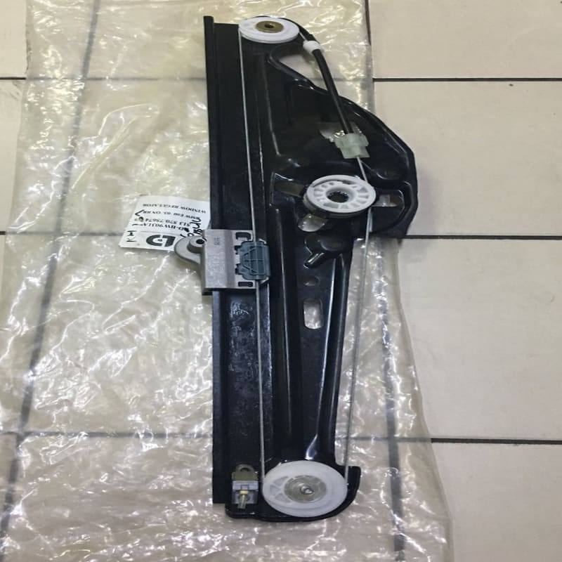 Regulator kaca belakang BMW E60 LH Kiri