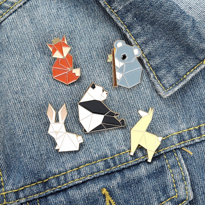 Bros Pin Enamel Bentuk Origami Hewan Kartun Bahan Alloy Untuk Pria Dan Wanita