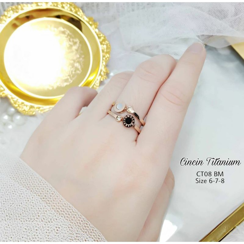 Cincin Titanium Angka Romawi Rosegold/Gold