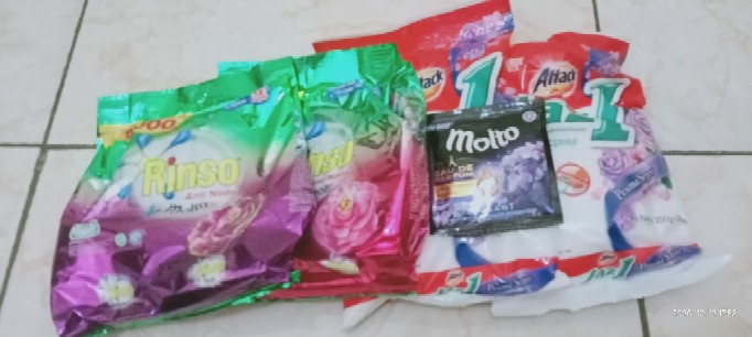 Rinso Deterjen/detergen Bubuk Pakaian 240 Gr