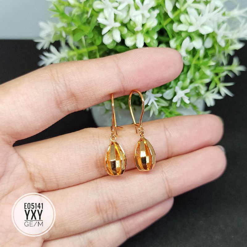 Anting Yaxiya Bandul Labu Oval Gold E05141