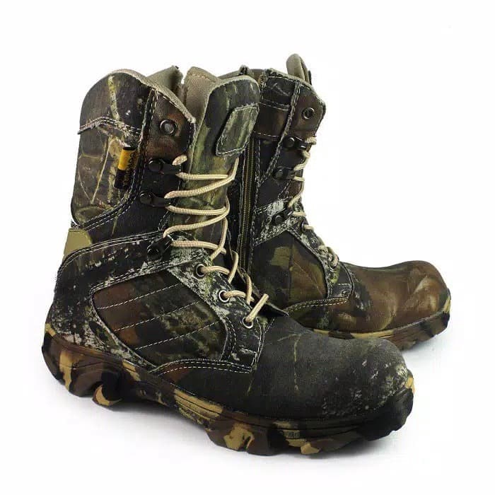 Sepatu Pria DELTA Camo Boots Tinggi Safety Tracking PDL Murah