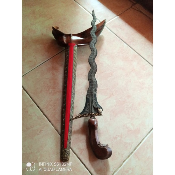 keris sengkelat luk 13 kinatah lapis sepuh emas