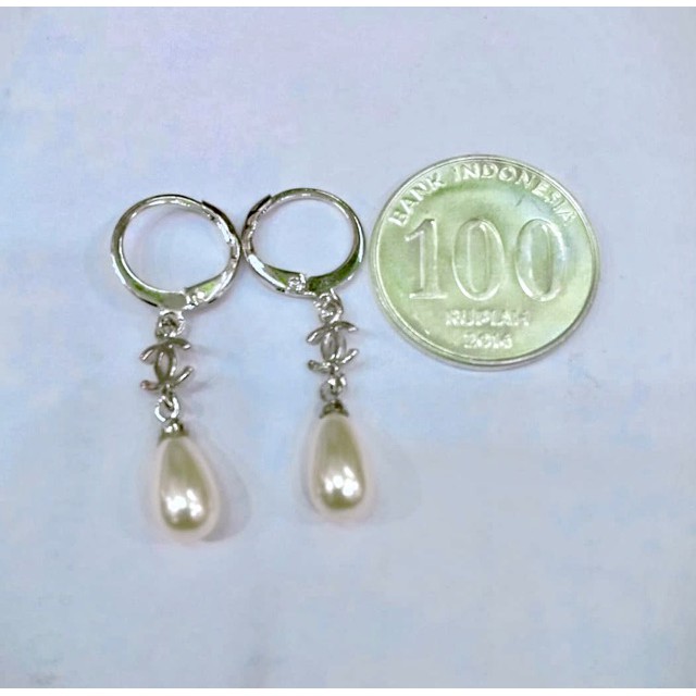 Anting wanita mutiara  lapis emas