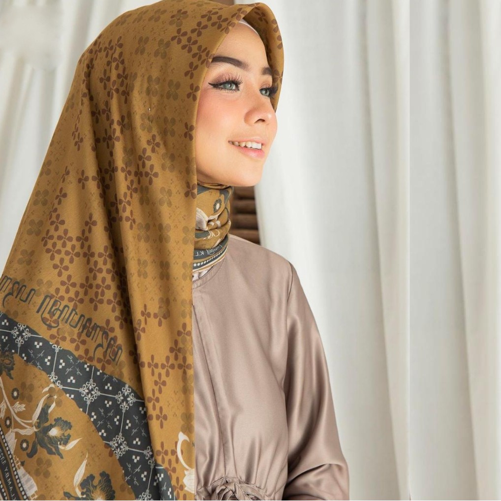 HIJAB VOAL SEGIEMPAT MOTIF | ASA GOLD | akusetiauntukmu