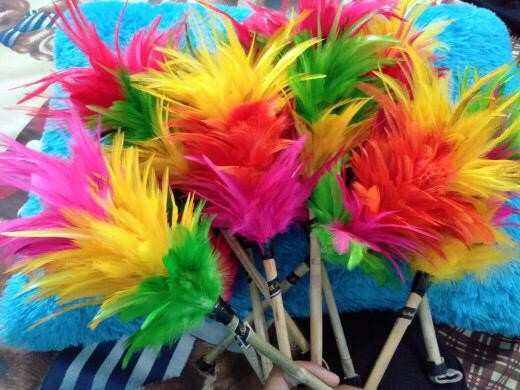 Souvenir Kemoceng Bulu Ayam 17 Cm - Souvenir Pernikahan Murah Unik Ulang Tahun Lucu Sovenir Sofenir