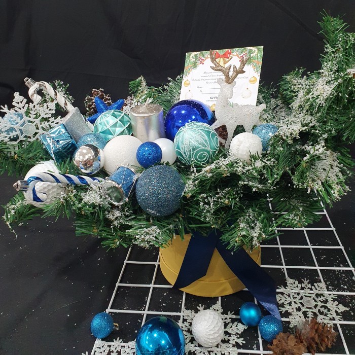 

Paket dekorasi hampers natal christmas parcel 8