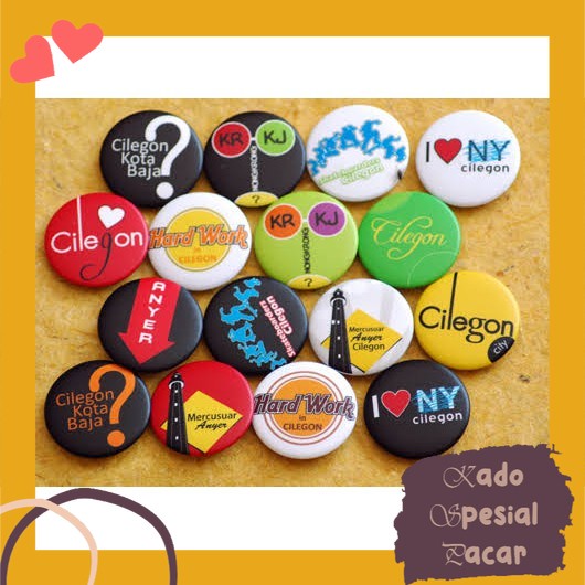 

PIN 55 mm Laminasi KULIT JERUK LOGO KAMPUS Universitas Murah FOTO Peniti Wisuda Sekolah Terlaris