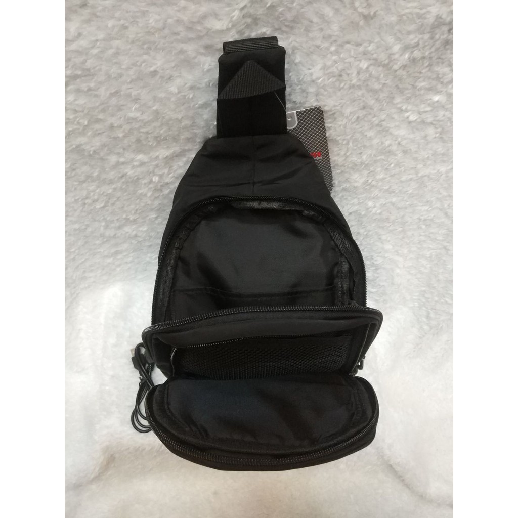 Chest Bags Sling Bags . POLO HUMMER 8702. Import. Ada USB Port. Bonus Kabel USB. Darena Bags Bandung