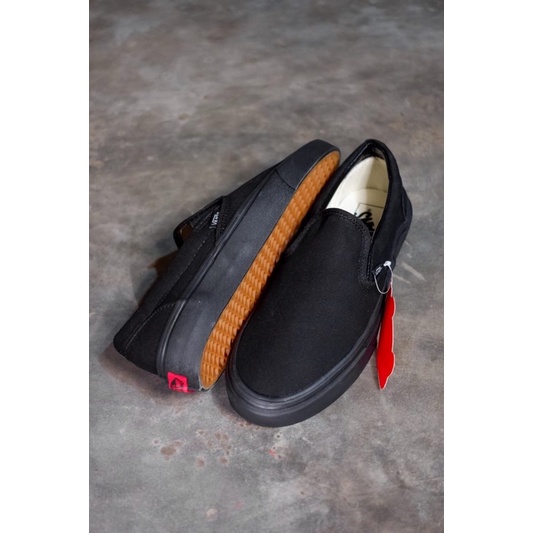 SALE DISKON! V4NS SLIP-ON BLACK/BLACK CLASSIC 100% ORIGINAL BNIB