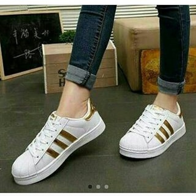 ADIDAS SUPERSTAR