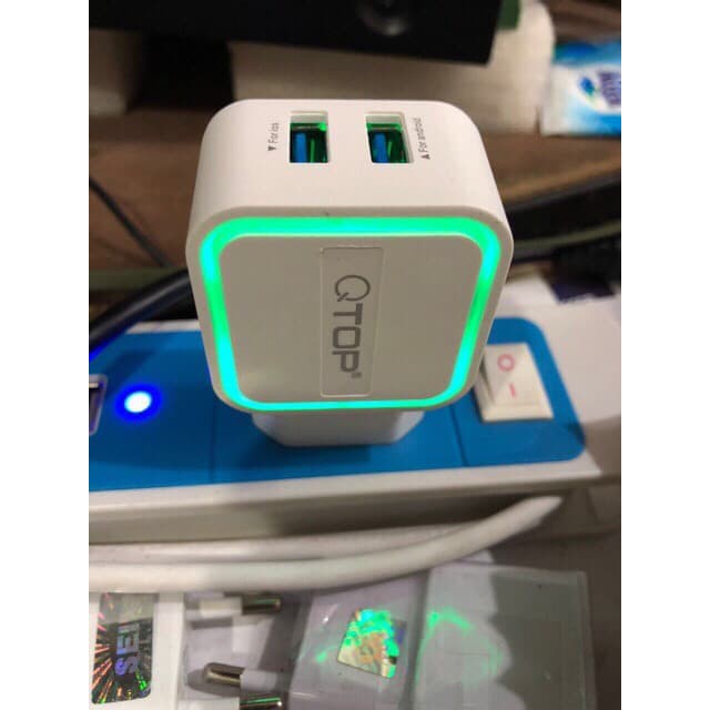 Batok Charger QTOP LED 3.5 A 2USB / Kepala Charger QTOP LED 3.5A 2USB