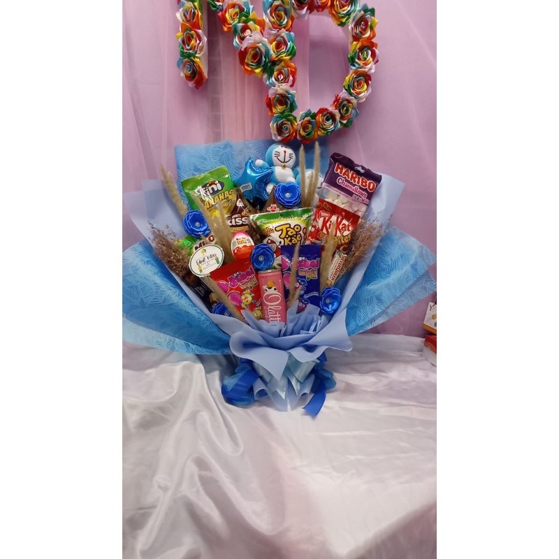 Buket snack / boneka doraemon / dried flower