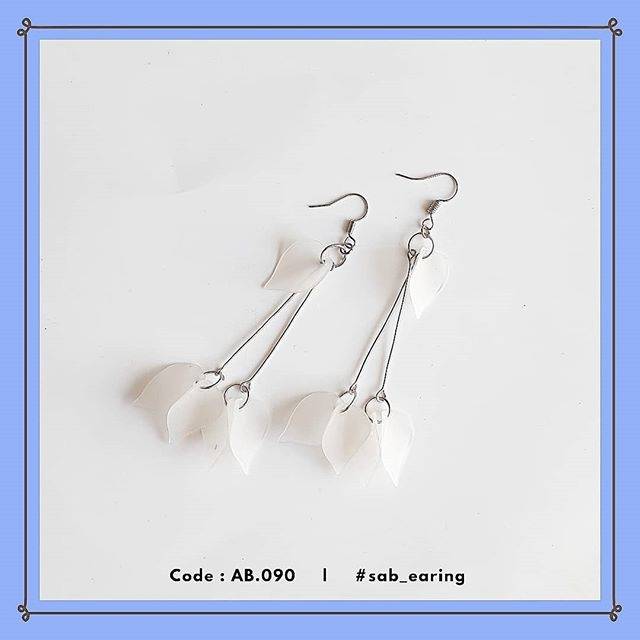 Anting Putih AB.090