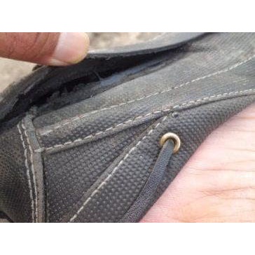 

Lem Sepatu Kulit Untuk Reparasi Sepatu Dan Tas