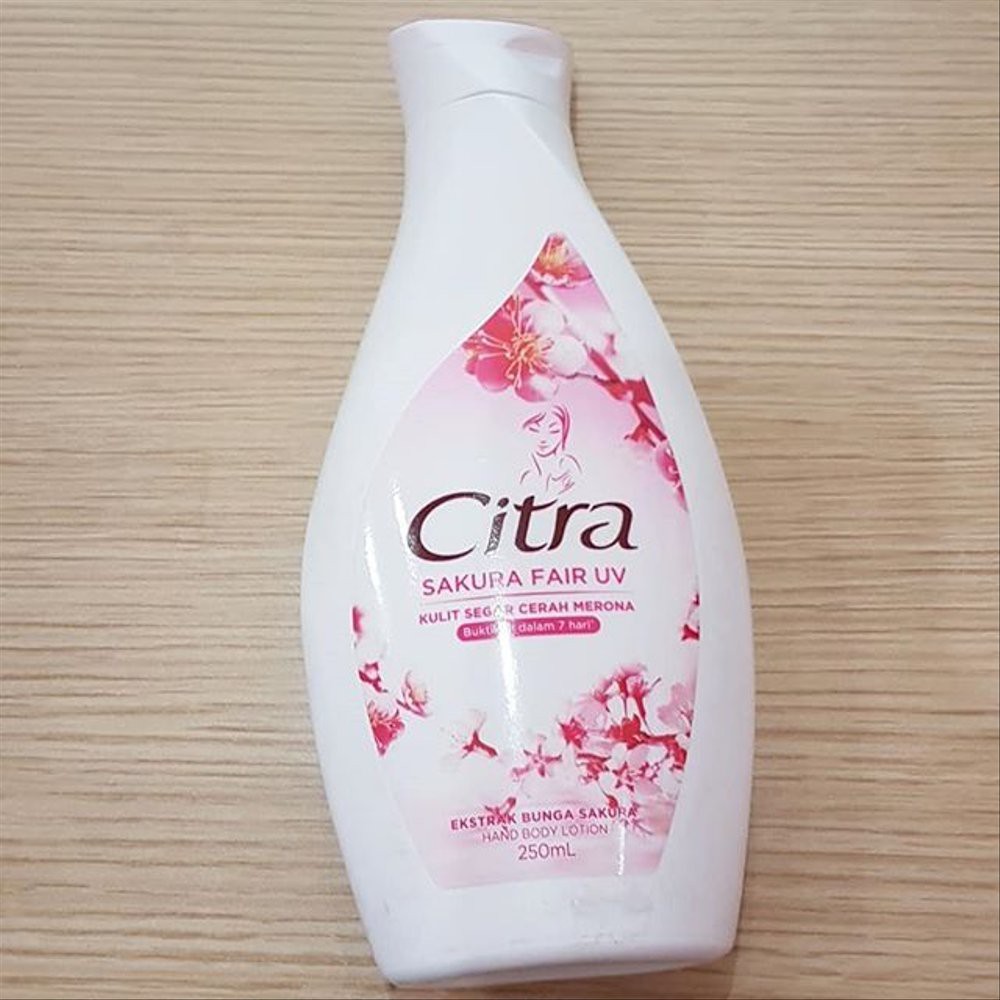 Citra Hand and Body Lotion  Sakura Fair UV 250ml