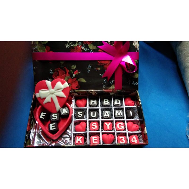 

COKLAT HURUF VALDAY / BIRTHDAY