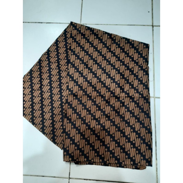 Kain batik solo jarik coklat motif parang klithik
